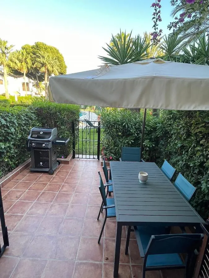 Fantastic New Townhouse /Front Beach/2Bedr/2,5Bath Estepona España