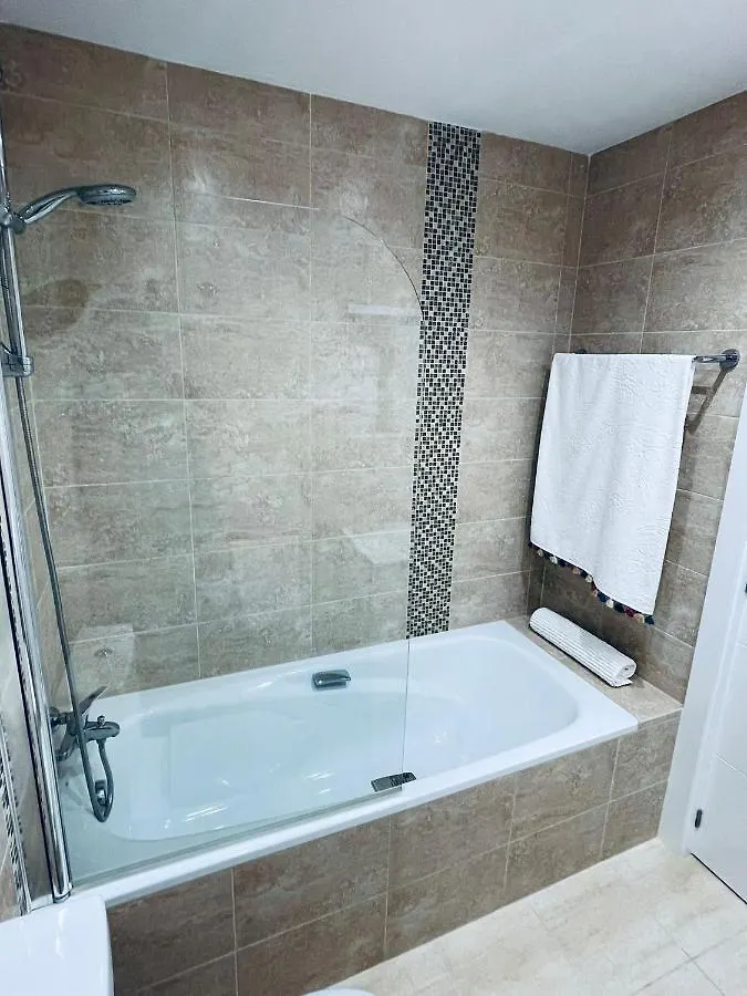Fantastic New Townhouse /Front Beach/2Bedr/2,5Bath Estepona