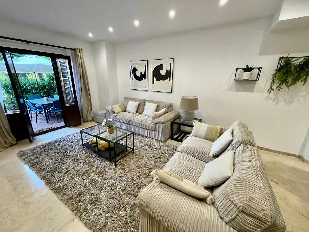 Apartamento Fantastic New Townhouse /Front Beach/2Bedr/2,5Bath Estepona
