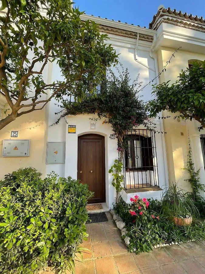 Apartamento Fantastic New Townhouse /Front Beach/2Bedr/2,5Bath Estepona España